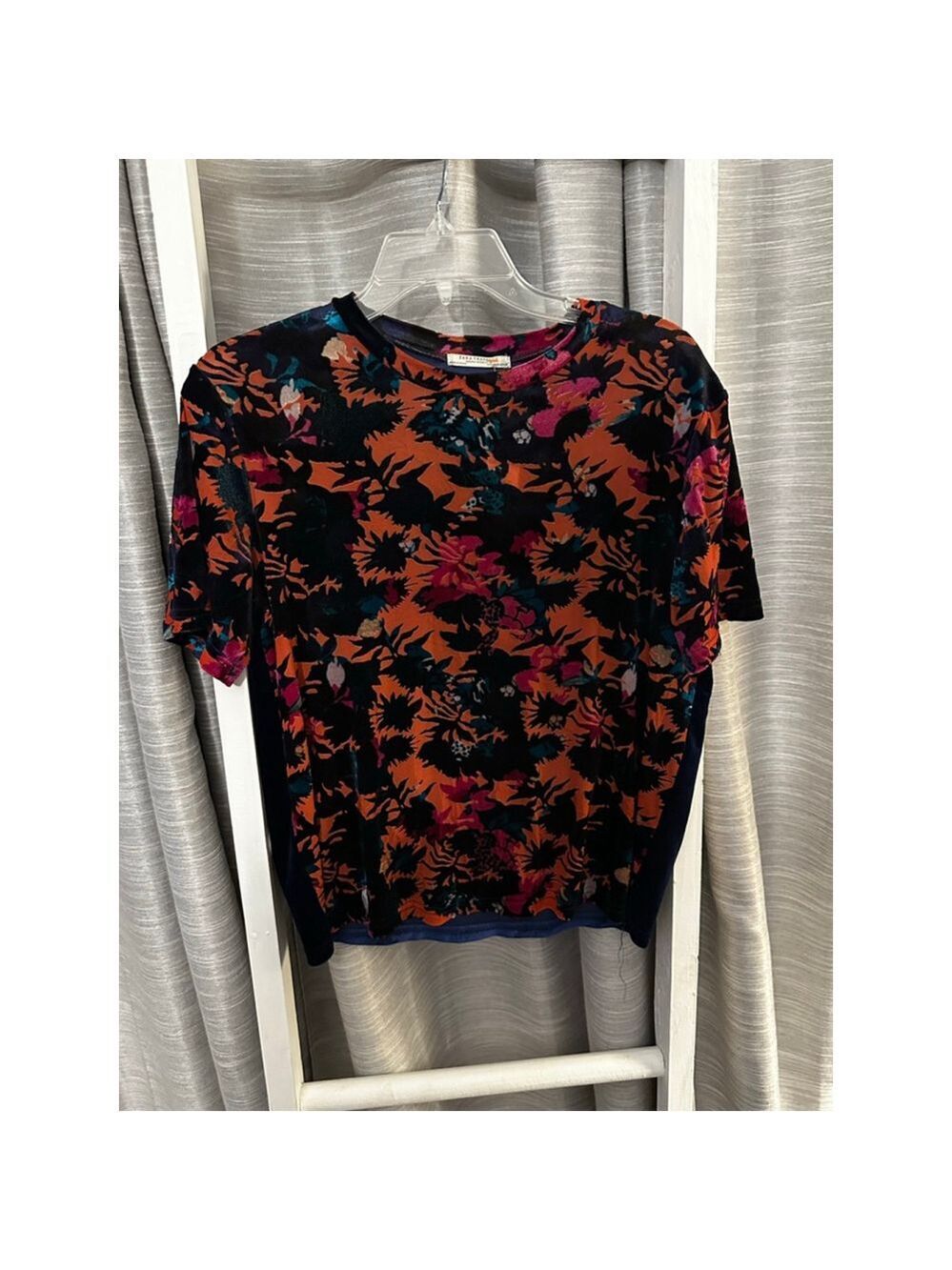 Zara Trafaluc Orange Navy Floral Velvet Short Sleeve Tee S